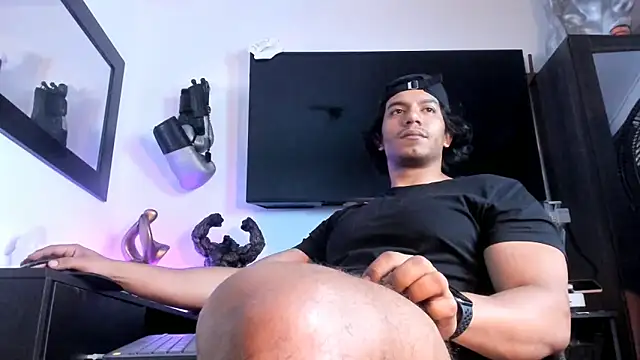 Snapshot of _Heracles1 chatting on October 2025 02:47:01 PM Heracles1 online show from October 2025 02:47:01 PM