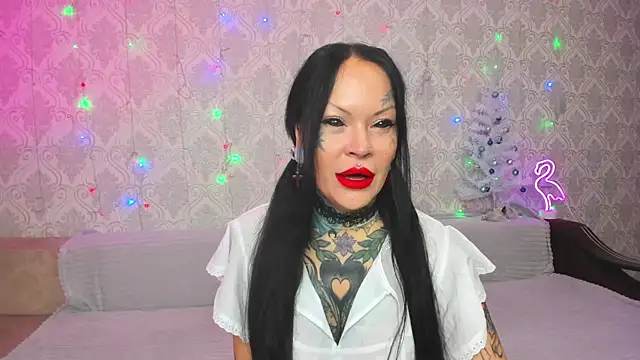 Snapshot of Megan_Black_Moon chatting on December 2024 05:03:01 AM Megan Black Moon online show from December 2024 05:03:01 AM