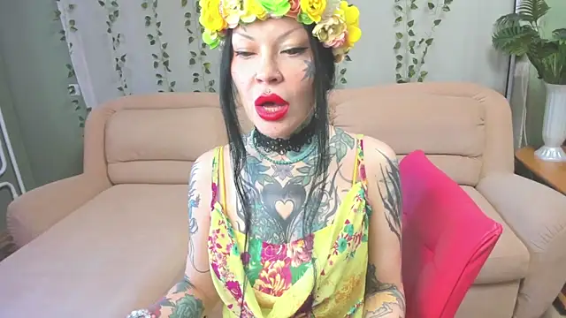 Snapshot of Megan_Black_Moon chatting on February 2026 06:14:02 AM Megan Black Moon online show from February 2026 06:14:02 AM