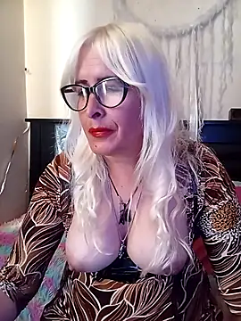 Snapshot of Rousmk1 chatting on October 2025 06:39:02 PM Rousmk1 online show from October 2025 06:39:02 PM