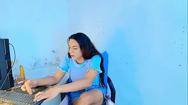 Oh Tique online show from March 2026 06:57:01 PM