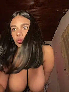 Snapshot of Isabella_boobd chatting on January 2026 02:15:01 AM Isabella boobd online show from January 2026 02:15:01 AM