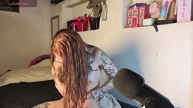 kittenlizz online show from July 2026 08:04:02 PM