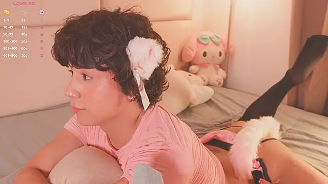 SweetHanson online show from March 2026 07:42:01 PM