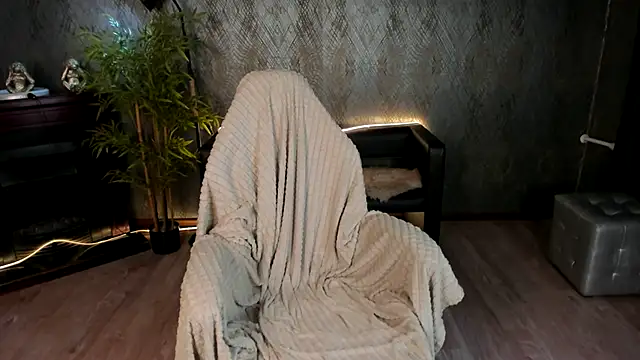 Jennifer murr online show from September 2025 01:26:02 PM