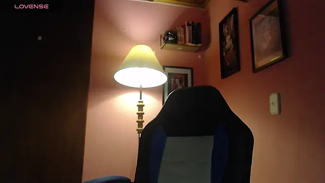 Snapshot of bunnyemilyrose36 chatting on December 2024 06:22:02 AM bunnyemilyrose36 online show from December 2024 06:22:02 AM