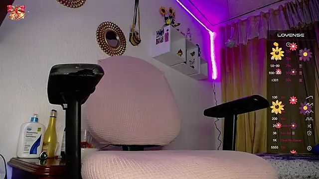 Soffy-brooks online show from December 2024 06:45:01 AM