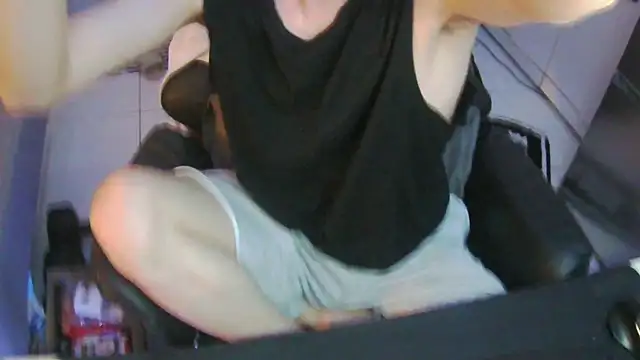 Ray175oo online show from June 2026 06:46:02 PM