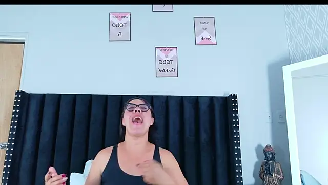 hotlatinateacher online show from May 2026 07:00:01 PM