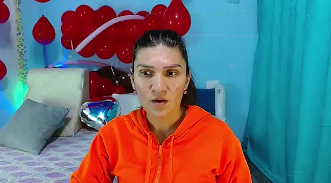 Snapshot of venus_swet_ chatting on February 2025 02:20:02 AM venus swet online show from February 2025 02:20:02 AM