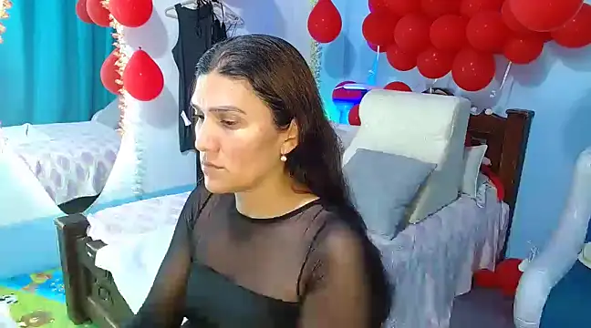 Snapshot of venus_swet_ chatting on February 2025 02:51:02 AM venus swet online show from February 2025 02:51:02 AM