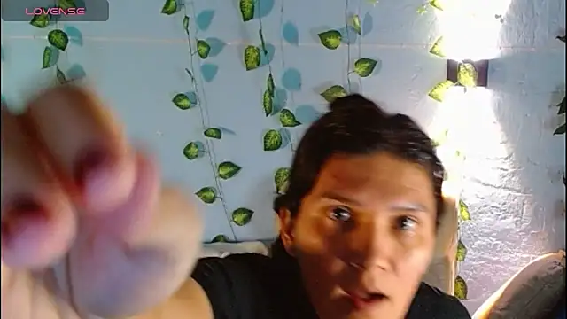 Snapshot of venus_swet_ chatting on November 2025 01:05:02 AM venus swet online show from November 2025 01:05:02 AM