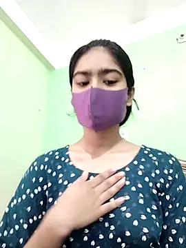 Snapshot of Arisha- chatting on May 2026 05:01:02 AM Arisha- online show from May 2026 05:01:02 AM