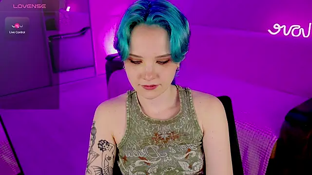 School Love online show from February 2025 04:14:01 PM