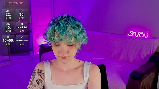 School Love online show from February 2025 01:10:01 PM