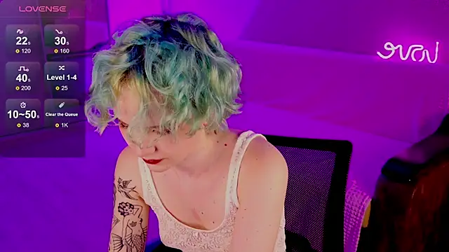 Snapshot of School_Love chatting on March 2025 04:22:01 PM School Love online show from March 2025 04:22:01 PM