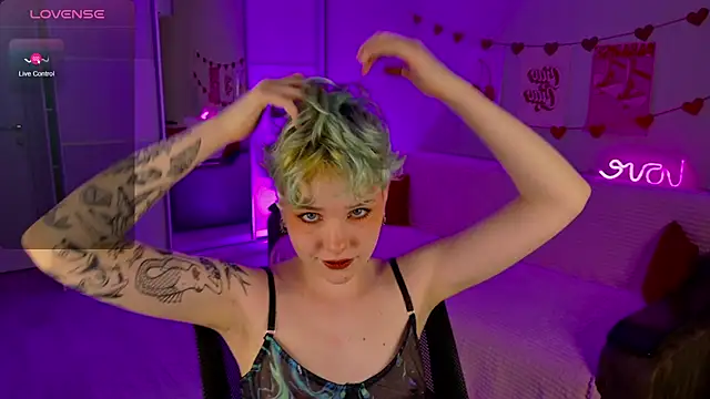 Snapshot of School_Love chatting on March 2025 04:18:02 PM School Love online show from March 2025 04:18:02 PM