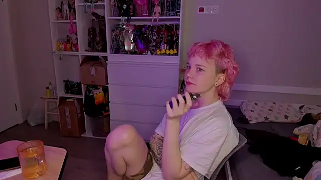 Snapshot of School_Love chatting on December 2025 07:12:01 AM School Love online show from December 2025 07:12:01 AM