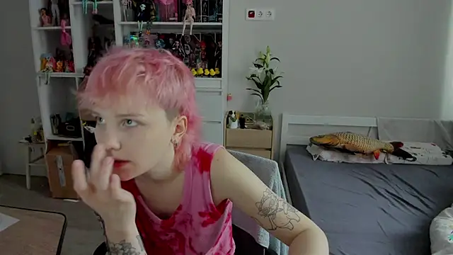 Snapshot of School_Love chatting on December 2025 07:03:01 AM School Love online show from December 2025 07:03:01 AM