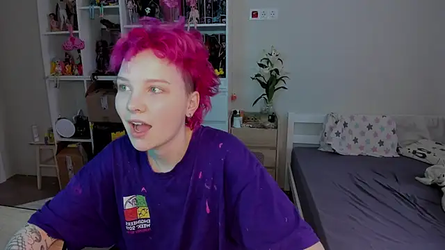 Snapshot of School_Love chatting on December 2025 07:15:02 AM School Love online show from December 2025 07:15:02 AM