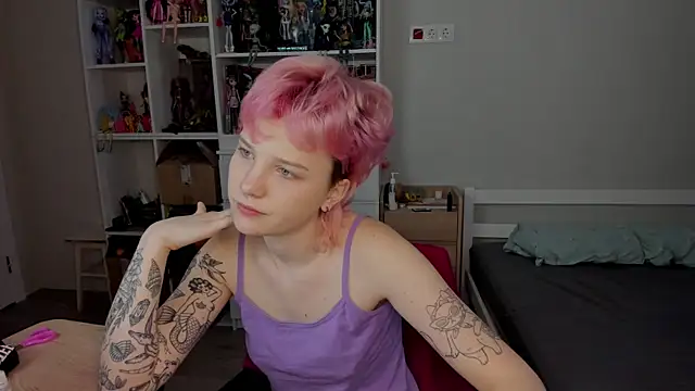 Snapshot of School_Love chatting on January 2026 07:02:02 AM School Love online show from January 2026 07:02:02 AM