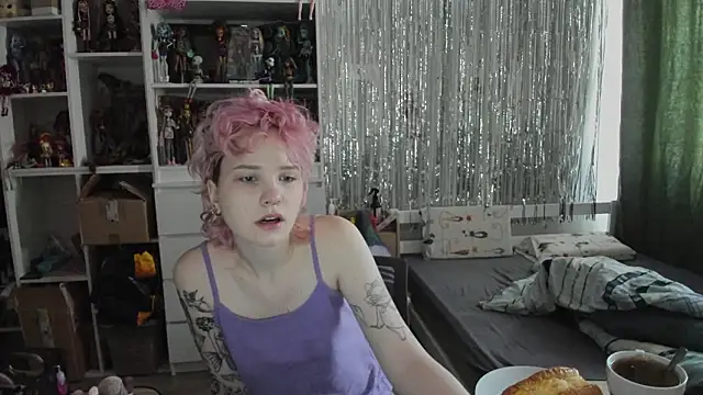 Snapshot of School_Love chatting on March 2026 07:12:02 AM School Love online show from March 2026 07:12:02 AM