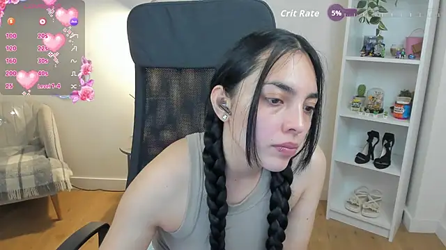  BellaEvans  online show from May 2026 04:51:01 AM