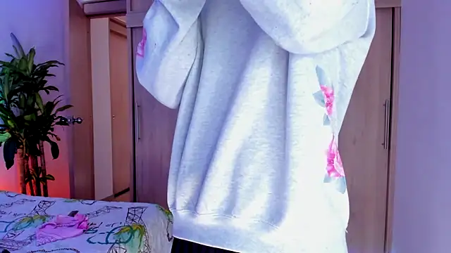 aldrinwhite online show from November 2025 05:13:01 PM