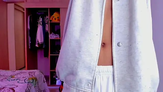 aldrinwhite online show from November 2025 04:51:02 PM