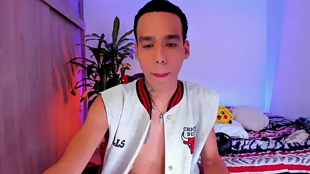 Snapshot of aldrinwhite chatting on May 2026 05:54:02 PM aldrinwhite online show from May 2026 05:54:02 PM