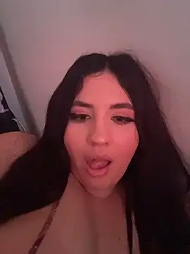 Snapshot of hally_berry____ chatting on November 2025 08:20:01 PM hally berry online show from November 2025 08:20:01 PM