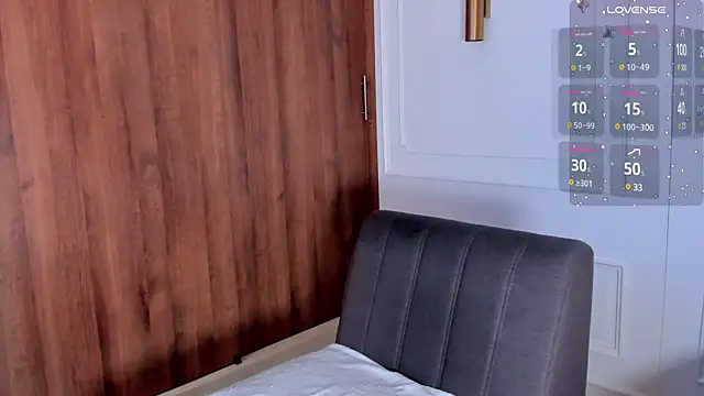 Snapshot of Chrishell_ chatting on December 2024 11:25:01 PM Chrishell online show from December 2024 11:25:01 PM