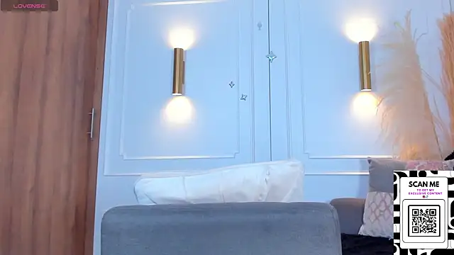 Snapshot of Chrishell_ chatting on February 2025 03:31:01 AM Chrishell online show from February 2025 03:31:01 AM