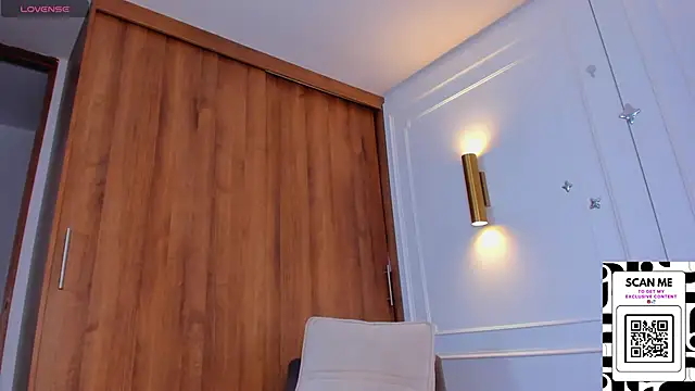 Snapshot of Chrishell_ chatting on March 2025 04:38:01 AM Chrishell online show from March 2025 04:38:01 AM