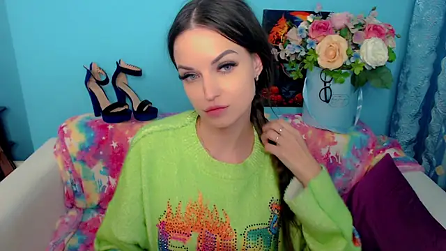 LindaaLu online show from March 2025 03:30:01 AM