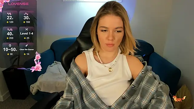 Snapshot of Anna_Robinson chatting on March 2025 01:32:02 PM Anna Robinson online show from March 2025 01:32:02 PM