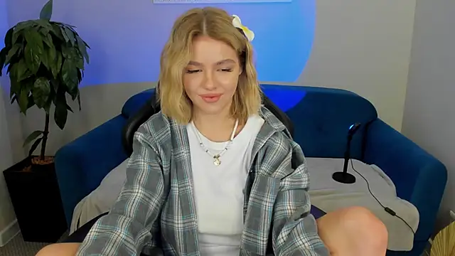 Snapshot of Anna_Robinson chatting on March 2025 01:32:02 AM Anna Robinson online show from March 2025 01:32:02 AM