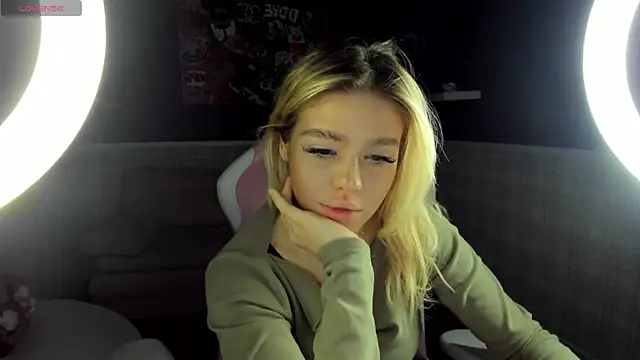 Snapshot of Anna_Robinson chatting on February 2026 10:58:01 PM Anna Robinson online show from February 2026 10:58:01 PM