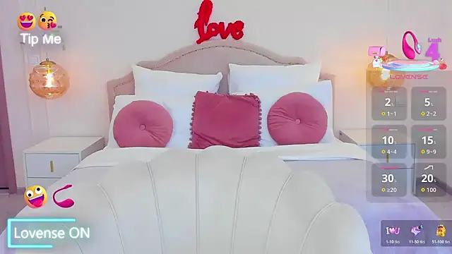 MissLoou online show from February 2026 06:02:01 AM