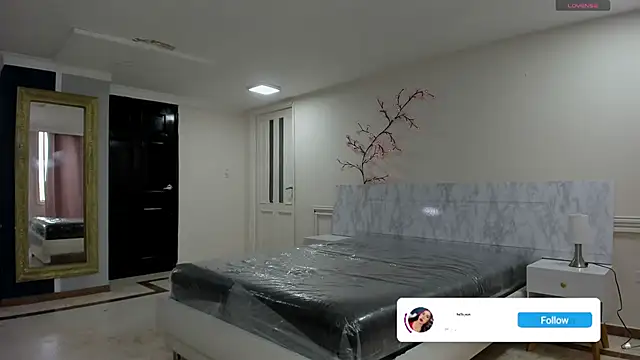 charolbruce 1 online show from May 2026 11:40:01 AM