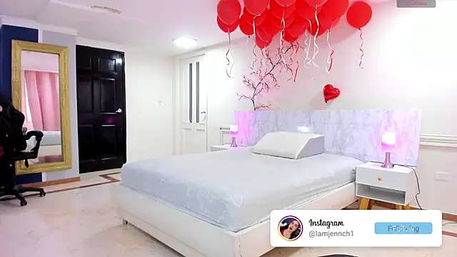 charolbruce 1 online show from May 2026 11:53:01 AM