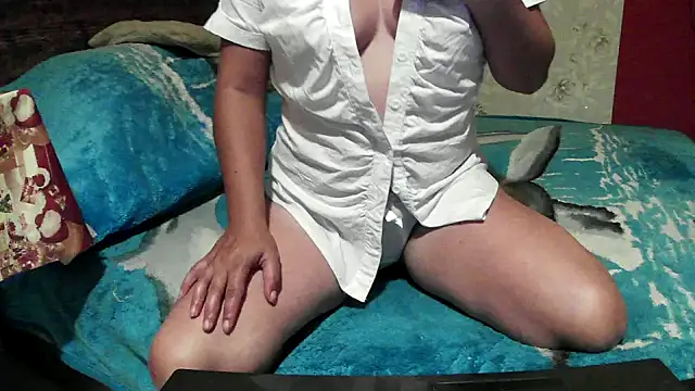 Snapshot of LisaPuree chatting on September 2025 05:57:01 PM LisaPuree online show from September 2025 05:57:01 PM