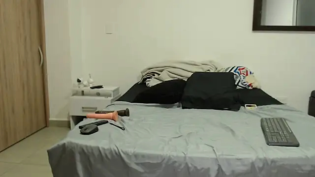 Snapshot of AnnieRoss69 chatting on February 2025 08:04:02 PM AnnieRoss69 online show from February 2025 08:04:02 PM