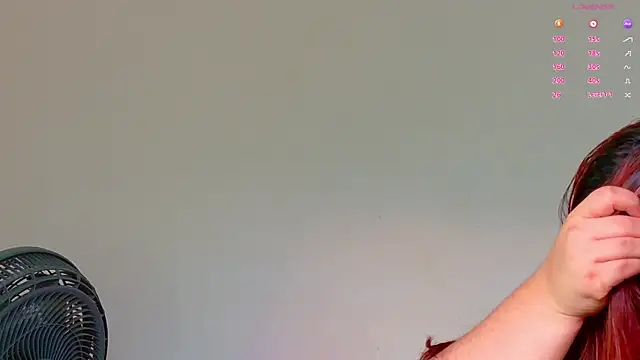 Snapshot of Gaby_Vegaa chatting on November 2025 10:07:02 PM Gaby Vegaa online show from November 2025 10:07:02 PM