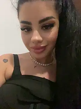 Snapshot of Ameliablack_1 chatting on December 2024 11:01:01 PM Ameliablack 1 online show from December 2024 11:01:01 PM