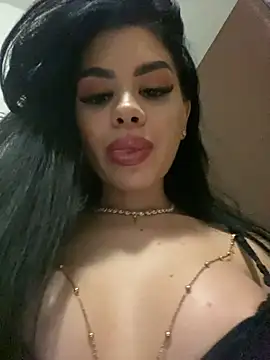 Snapshot of Ameliablack_1 chatting on January 2025 05:04:02 AM Ameliablack 1 online show from January 2025 05:04:02 AM