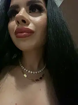 Snapshot of Ameliablack_1 chatting on February 2025 08:59:02 PM Ameliablack 1 online show from February 2025 08:59:02 PM