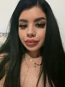 Snapshot of Ameliablack_1 chatting on February 2025 11:33:02 PM Ameliablack 1 online show from February 2025 11:33:02 PM