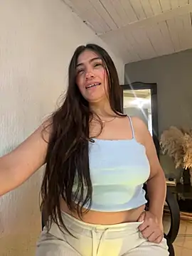 emmily d online show from October 2025 06:21:01 PM