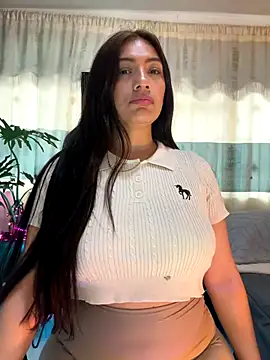 emmily d online show from November 2025 09:19:01 PM